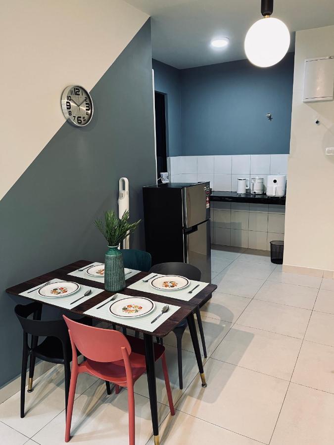 Maxim 2 Bedrooms Mrt Station Cheras Kuala Lumpur Homestay 외부 사진